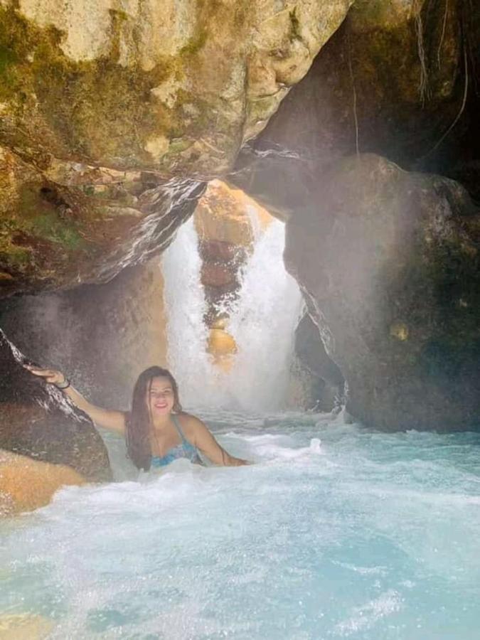 Pochote Lodge Guayabo  Buitenkant foto